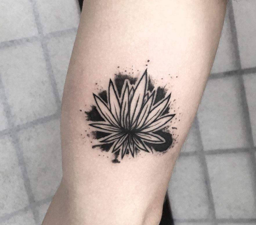 Agave Tattoo Meaning & Cool Designs