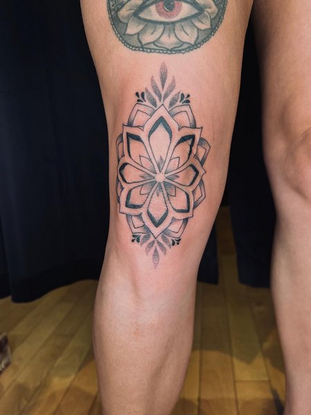 Mandala Kneecap Tattoo