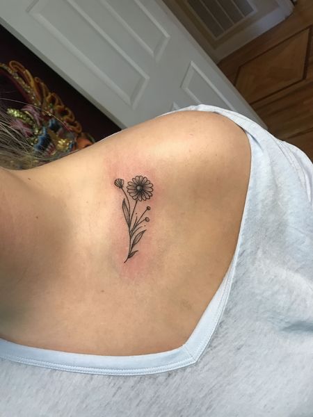 Collarbone Daisy Tattoo