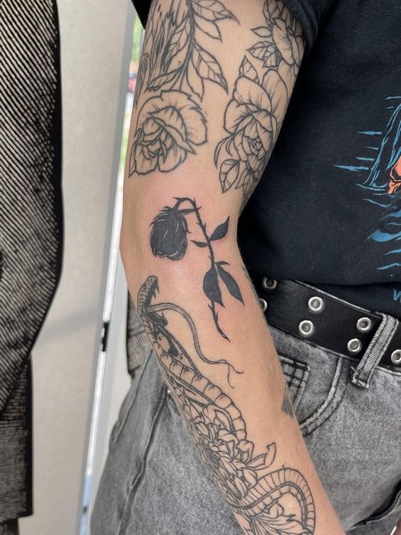 Dead Rose Tattoo