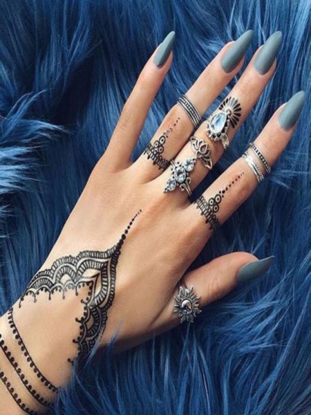Henna Hand Tattoos For Women