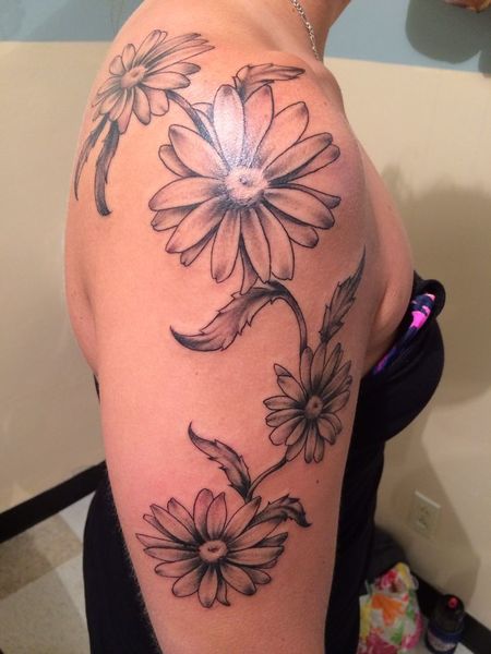Shoulder Daisy Tattoo