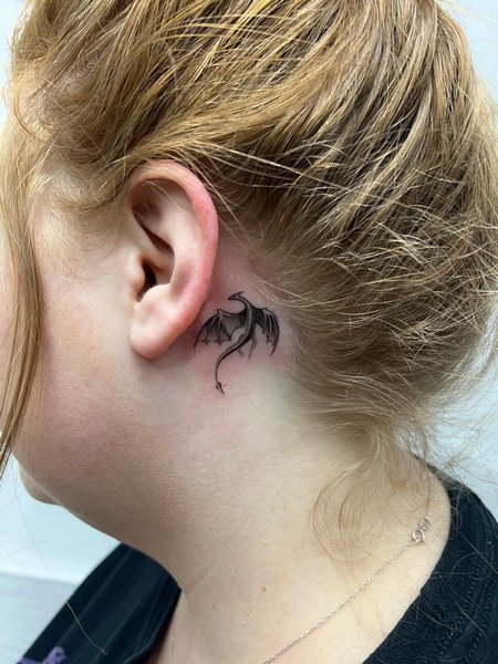 30 Beautiful Small Tattoos For Women In 2023 - Tattoo Pro