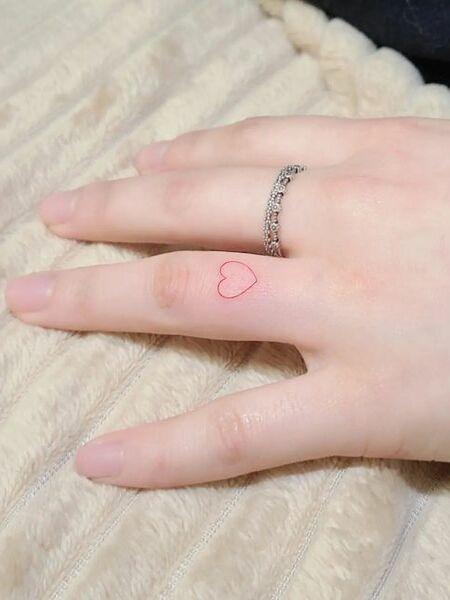 Heart Finger Tattoo