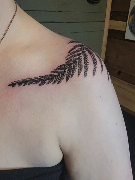 Leaf Shoulder Tattoo
