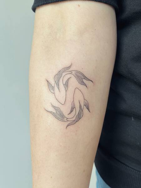 Minimalist Pisces Tattoos