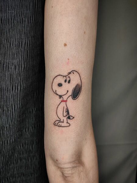 Outline Snoopy Tattoo