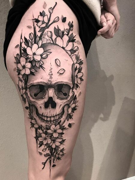 Skull Thigh Tattoo