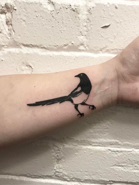 Wrist Magpie Tattoo