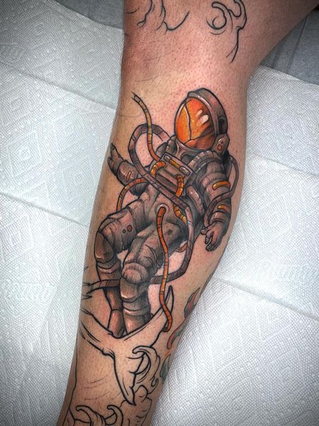 Astronaut Tattoo on the Leg