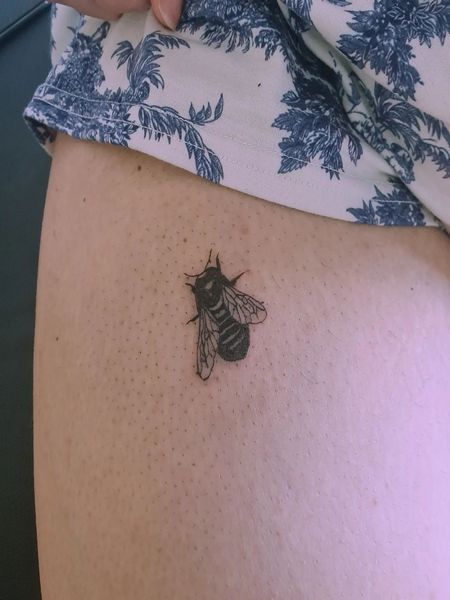 Black Bee Tattoo