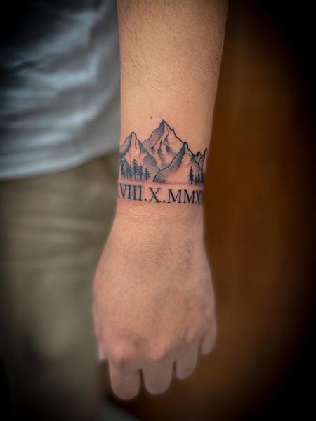 Bracelet Mountain Tattoo