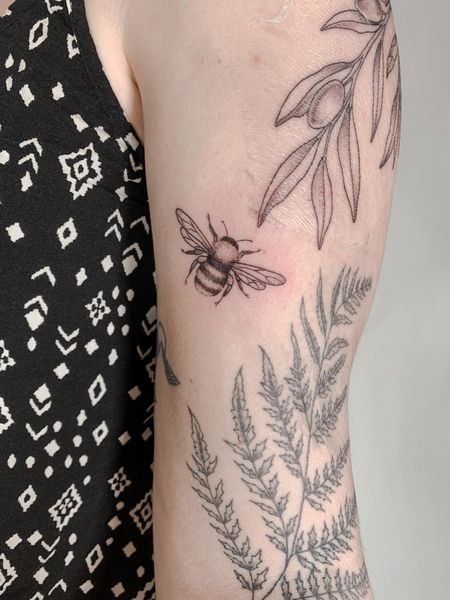 Bumble Bee Tattoo