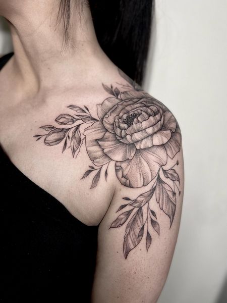 Feminine Shoulder Tattoo