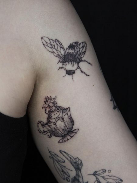 Flying Bee Tattoo