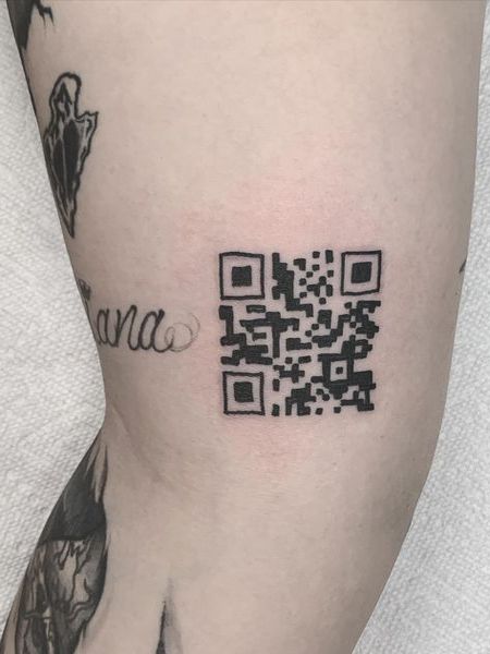 QR Code Tattoo 9