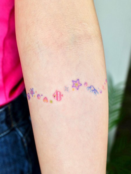 Small Cute Armband Tattoo