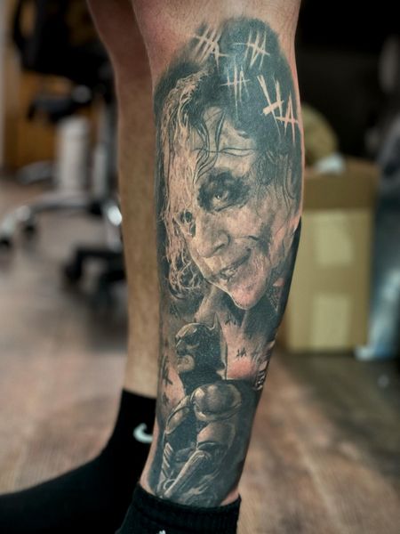 joker leg tattoo