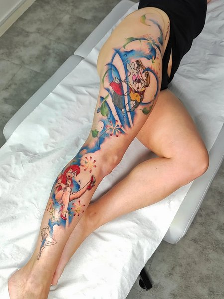 Alice In Wonderland Tattoo On Leg