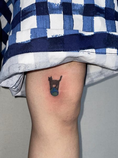 Minimalist Black Cat Tattoos