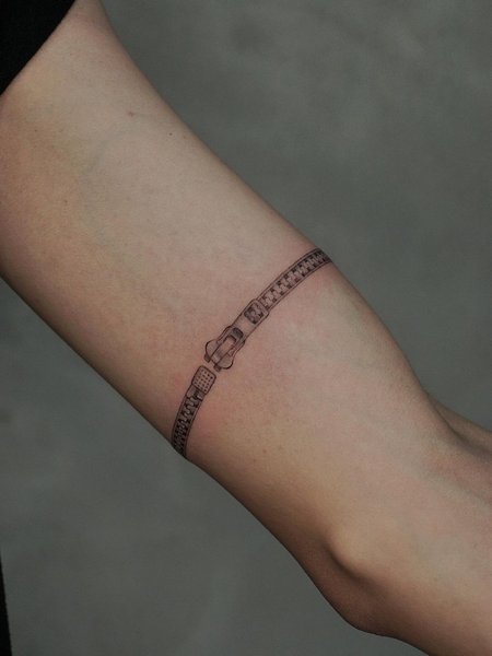 Armband Zipper Tattoo