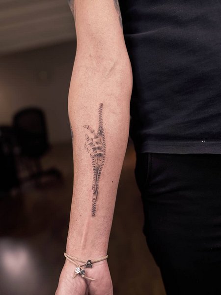 Scar Covering Zipper Tattoos