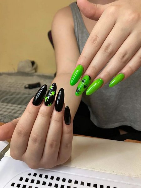 Black And Green Nails