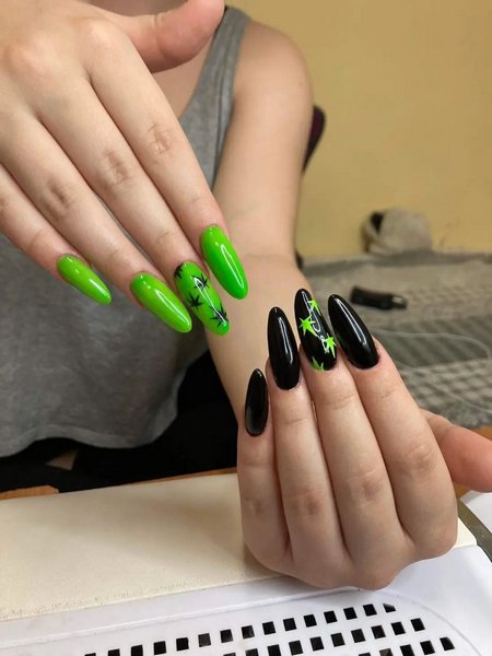 Black And Green Nails