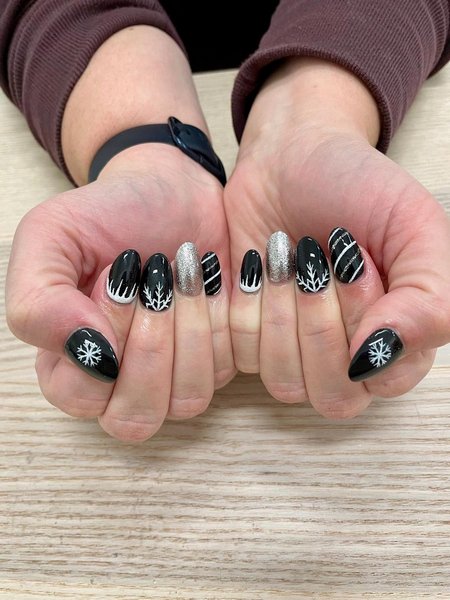 Black Christmas Nails