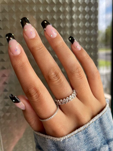 Black French Tip Nails