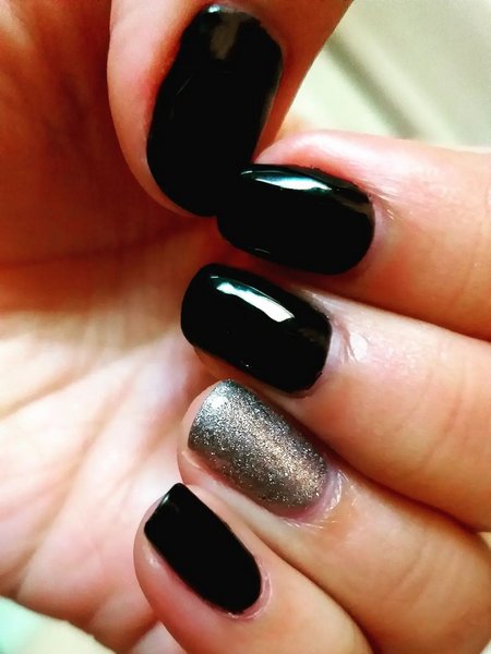 Black Gel Nails