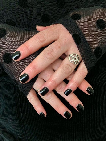 Black Short Nails