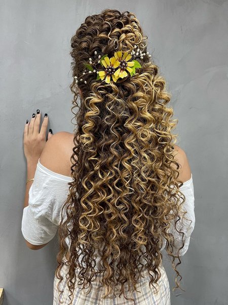 Curly Hair With Ombre