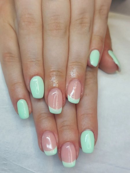 Pastel Green Nails