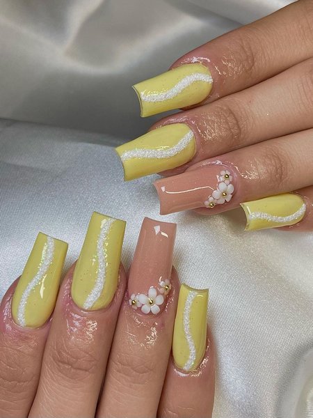 Pastel Yellow Nails
