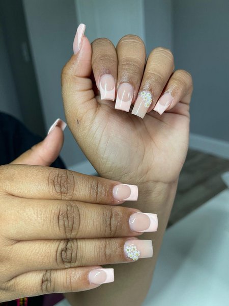 Short French Tip Nails