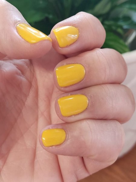 Short Yellow Nails