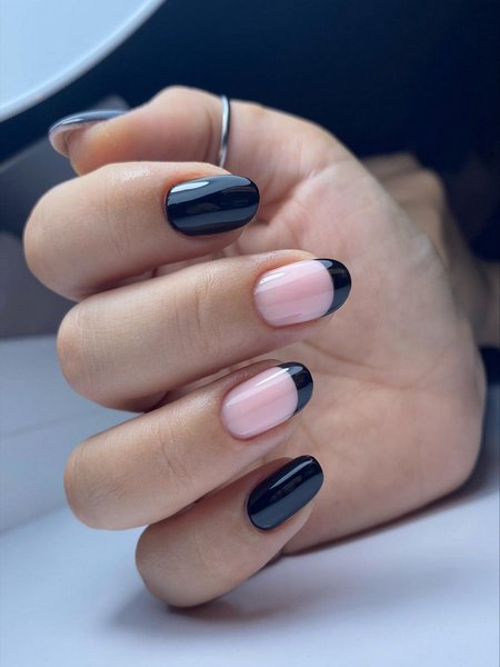 Summer Black Nails