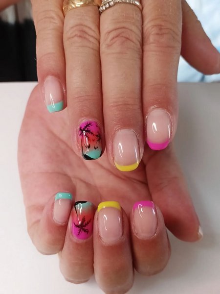 Summer Short Nails